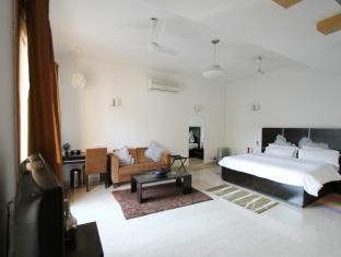 Luxury Suites And Hotels-Parkfront Гургаон Екстериор снимка